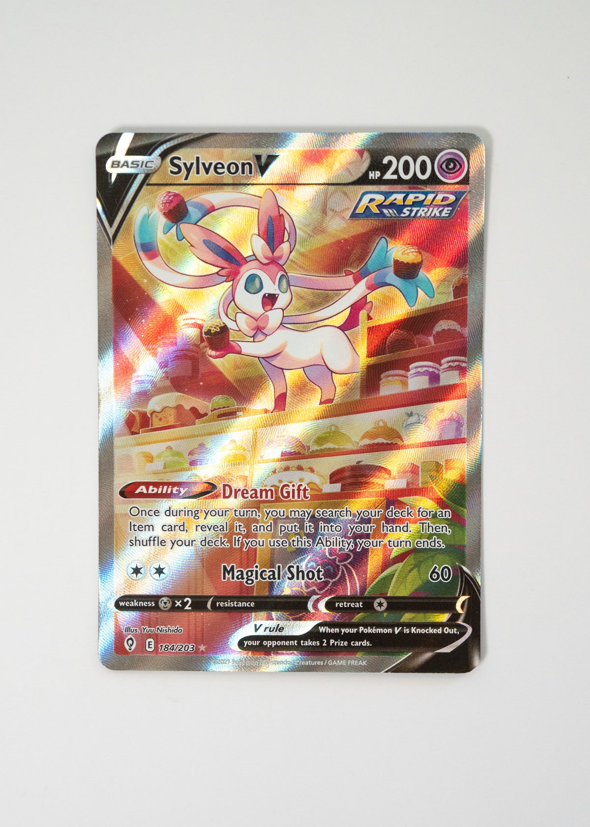 Sylveon V (Alternate Full Art) - 184/203 GeekPins Sylveon V (Alternate Full Art) - 184/203 GeekPins